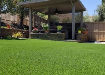 5 motivos para apostar na grama sintética para jardins