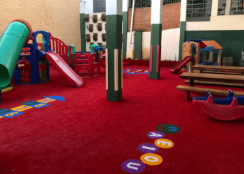 grama sintética para playgruond