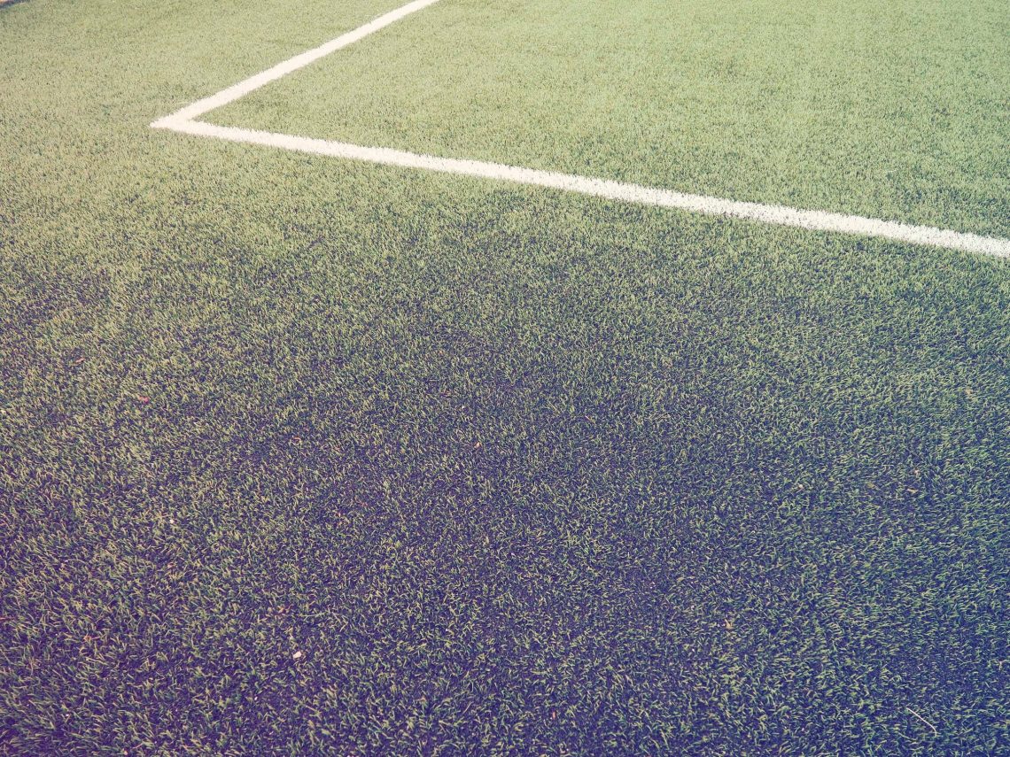 Qual a vida útil da grama sintética?