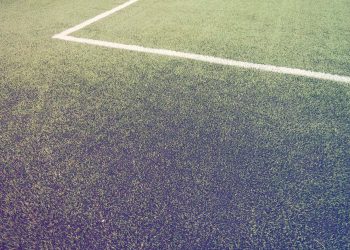 Qual a vida útil da grama sintética?