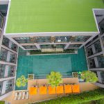 10 projetos inspiradores de paisagismo e arquitetura com grama sintética: ideias inovadoras para transformar seu espaço