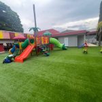 5 Projetos Incríveis de Playgrounds com Grama Sintética