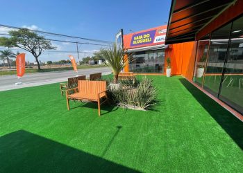 benefícios ambientais da grama sintética decorativa