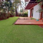 Passo a Passo: Como Instalar Grama Sintética em Seu Quintal