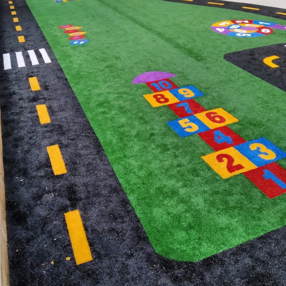 Grama Artificial Colorida: Um Toque de Cor para o Seu Espaço 1 grama artificial colorida